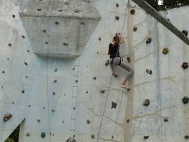 Animation sur le mur d'escalade